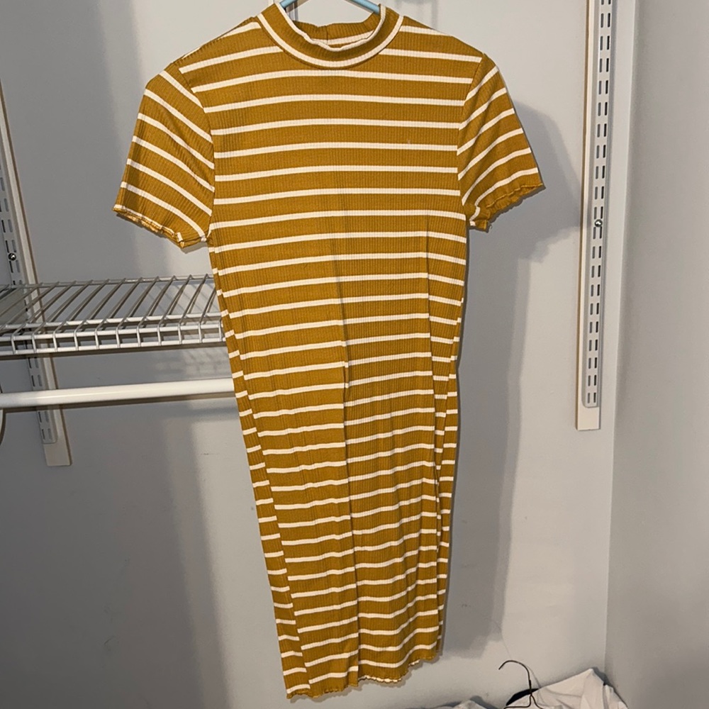 short sleeve midi dress